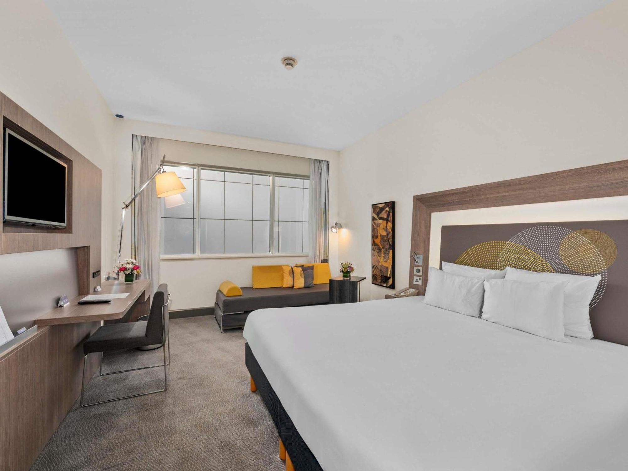 Superior Family Room,1739378366:JPEG